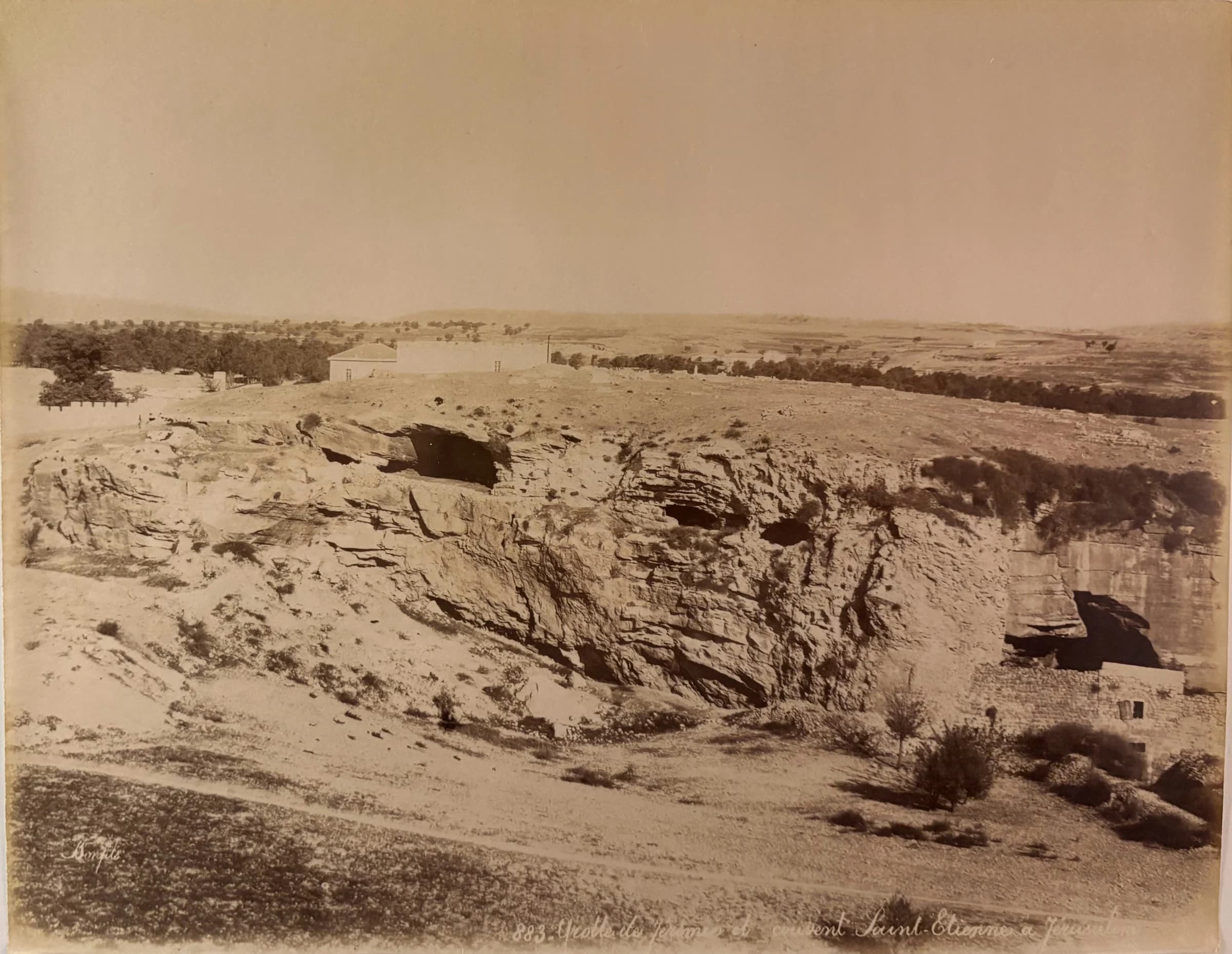 Grotte des jérémies et couvent Saint-Étienne à Jérusalem (Jeremiah's Grotto and St. Stephen's Convent in Jerusalem)