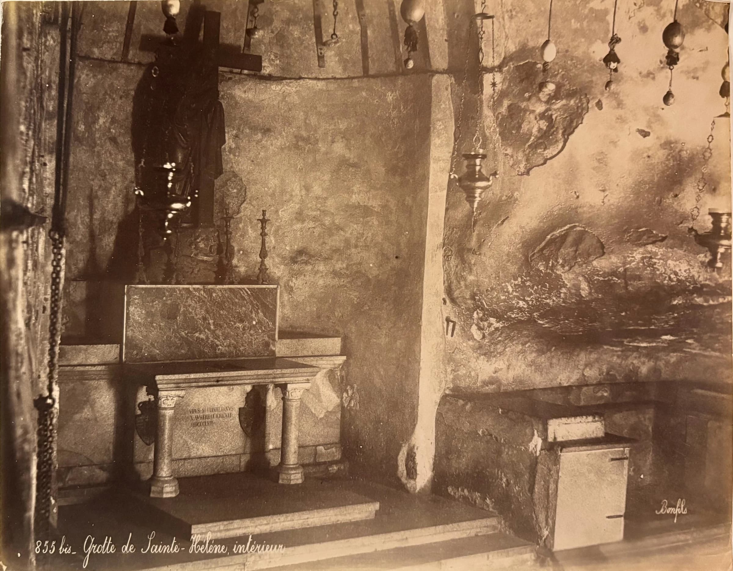 855 bis_ Grotte de Sainte-Hélène, intérieur