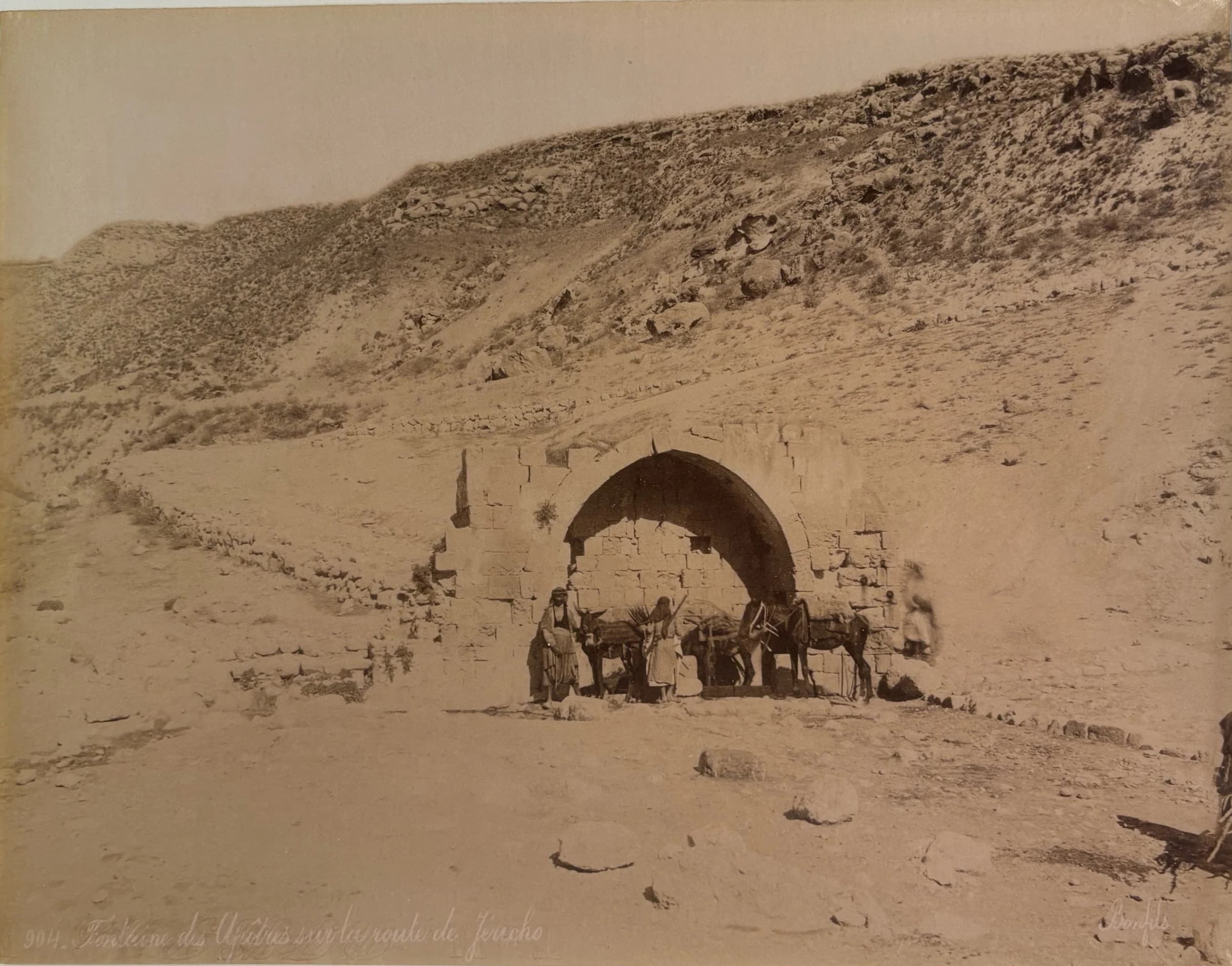 Fontaine des Apôtres sur la route de Jéricho (No. 904)