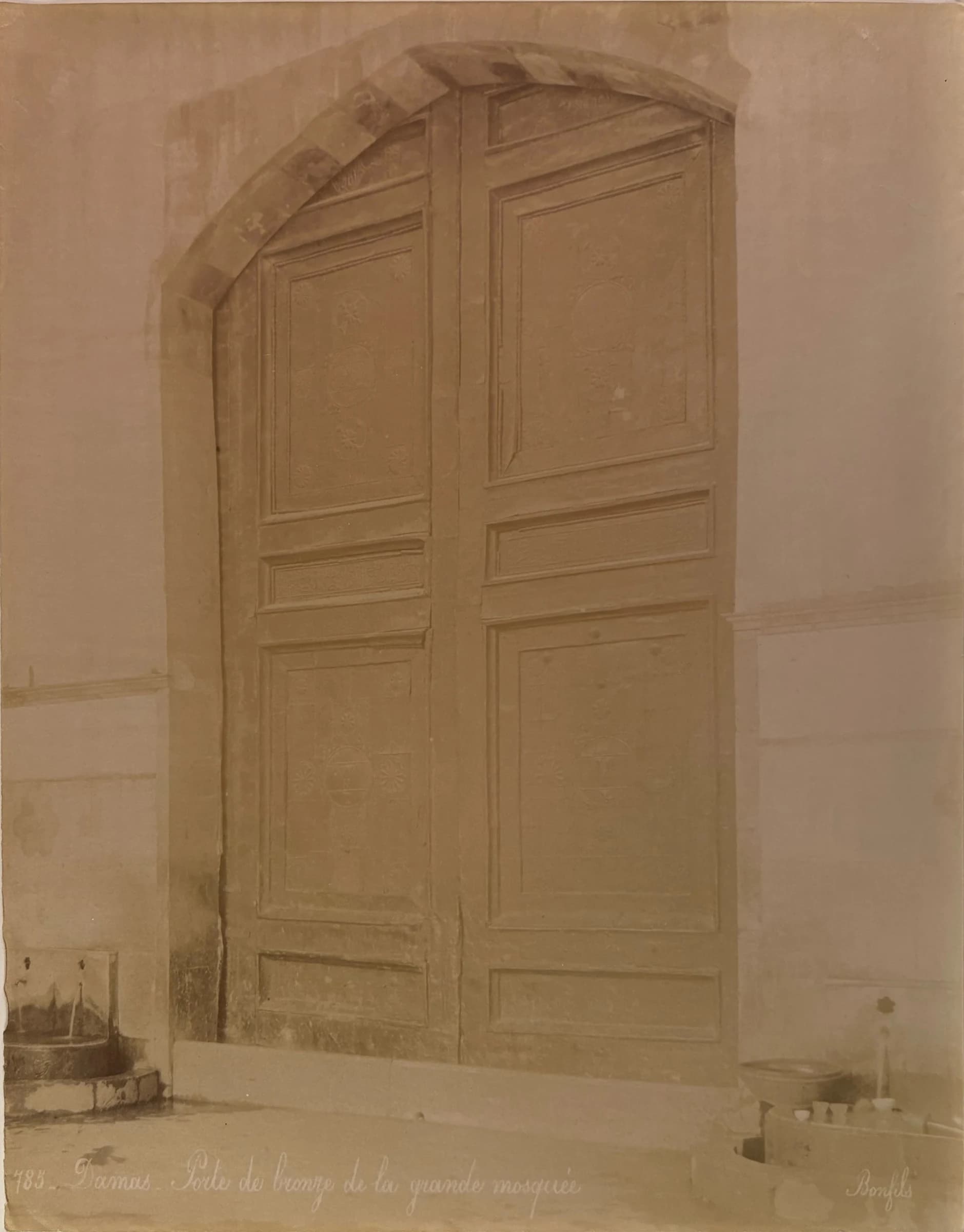 Damas. Porte de bronze de la grande mosquée