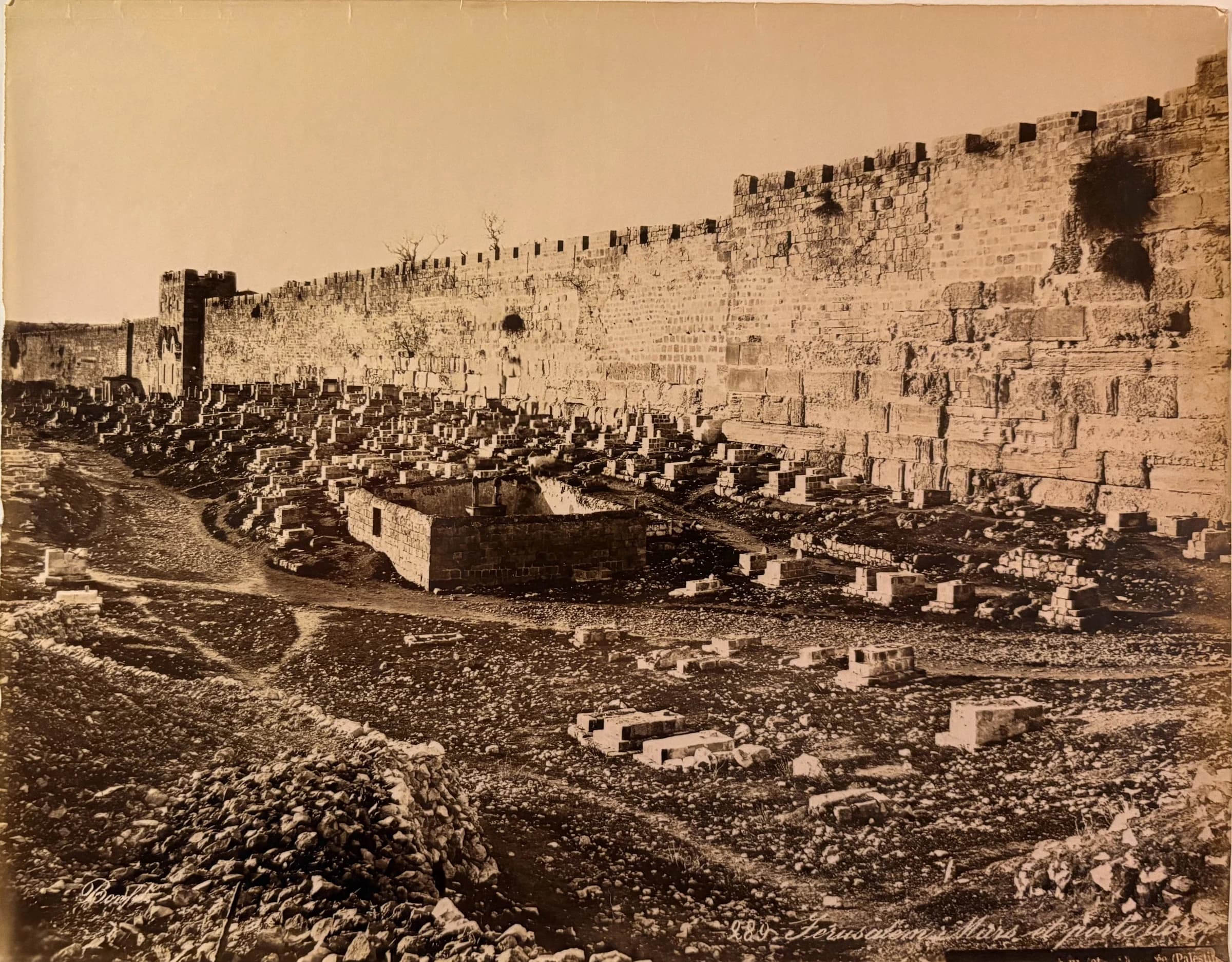 229. Jerusalem. Murs et porte dorée